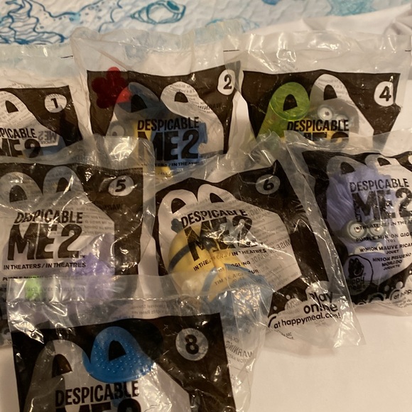 Set of 7 Despicable Me2 Happy Meal Toys - Picture 2 of 11